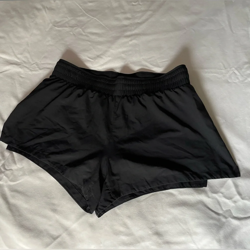 🏃🏻‍♀️2/$40 Fabletics Run Short - Picture 4 of 9